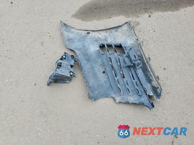 Zdjęcie 12 z 13 samochodu: 2017 VOLKSWAGEN GTI SPORT VIN:3VW547AU6HM051710 - miniatura