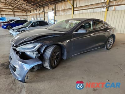 2016 TESLA MODEL S 5YJSA1E18GF147370 - główne zdjęcie licytacji z USA - miniatura