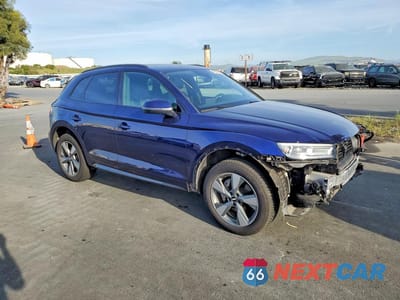 Czwarte zdjęcie samochodu z boku: 2020 AUDI Q5 PREMIUM VIN:WA1ANAFYXL2115491 - miniatura