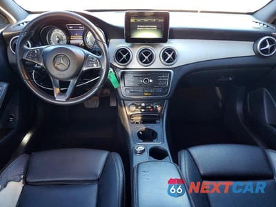 Zdjęcie 8 z 11 samochodu: 2016 MERCEDES-BENZ CLA 250 VIN:WDDSJ4EBXGN385366 - miniatura