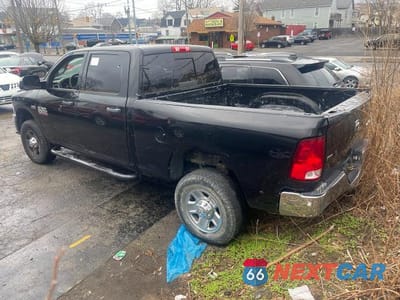 Trzecie zdjęcie samochodu z tyłu: 2018 RAM 2500 SLT VIN:3C6TR5DT1JG147114 - miniatura