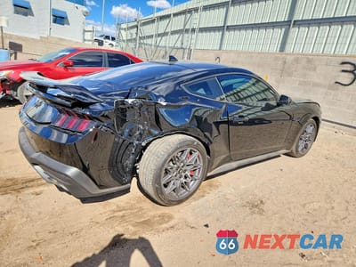 Trzecie zdjęcie samochodu z tyłu: 2025 FORD MUSTANG GT VIN:1FA6P8CF6S5415808 - miniatura