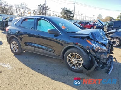 Czwarte zdjęcie samochodu z boku: 2022 FORD ESCAPE SE VIN:1FMCU9G61NUB48637 - miniatura