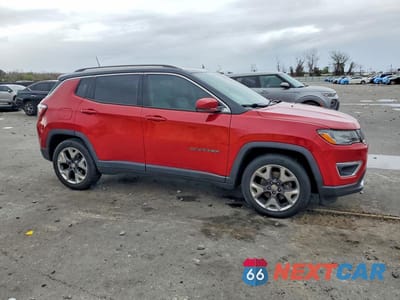 Czwarte zdjęcie samochodu z boku: 2019 JEEP COMPASS LIMITED VIN:3C4NJCCB4KT638081 - miniatura