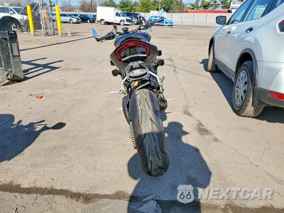 Czwarte zdjęcie samochodu z boku: 2022 DUCATI STREETFIGHTER V4 VIN:ZDMFAKNWXNB007022 - miniatura