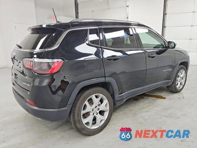 Trzecie zdjęcie samochodu z tyłu: 2022 JEEP COMPASS LIMITED VIN:3C4NJDCB8NT125264 - miniatura