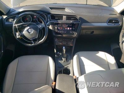 Zdjęcie 8 z 14 samochodu: 2018 VOLKSWAGEN TIGUAN SE VIN:3VV3B7AX8JM220045 - miniatura