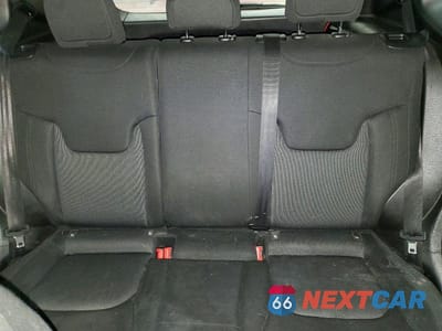 Zdjęcie 10 z 13 samochodu: 2019 JEEP RENEGADE SPORT VIN:ZACNJAAB7KPK43209 - miniatura