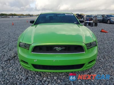 Piąte zdjęcie samochodu w środku: 2014 FORD MUSTANG VIN:1ZVBP8AM3E5265541 - miniatura