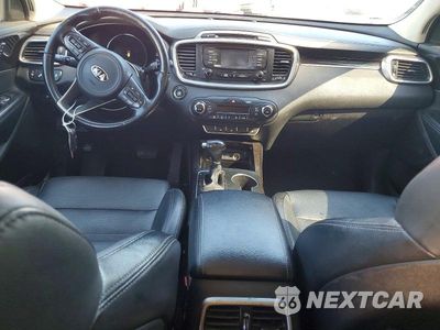 Zdjęcie 8 z 12 samochodu: 2016 KIA SORENTO EX V6 VIN:5XYPHDA54GG073059 - miniatura
