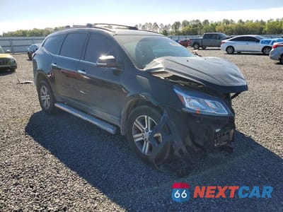 Czwarte zdjęcie samochodu z boku: 2015 CHEVROLET TRAVERSE LT VIN:1GNKRHKD0FJ141058 - miniatura
