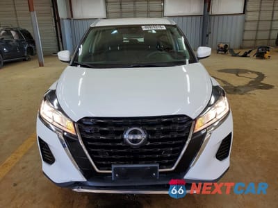 Piąte zdjęcie samochodu w środku: 2024 NISSAN KICKS SV VIN:3N1CP5CVXRL513014 - miniatura