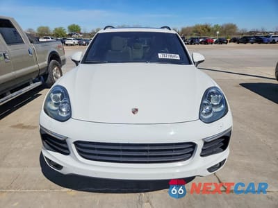 Piąte zdjęcie samochodu w środku: 2017 PORSCHE CAYENNE VIN:WP1AA2A27HKA87827 - miniatura