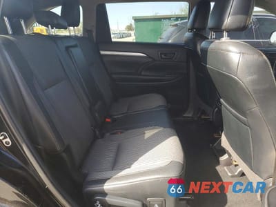 Zdjęcie 11 z 12 samochodu: 2019 TOYOTA HIGHLANDER LE PLUS VIN:5TDZZRFH5KS341232 - miniatura