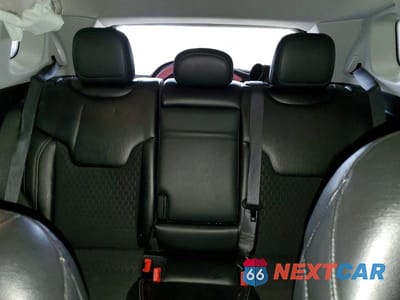 Zdjęcie 10 z 14 samochodu: 2018 JEEP COMPASS LATITUDE VIN:3C4NJDBB1JT418175 - miniatura