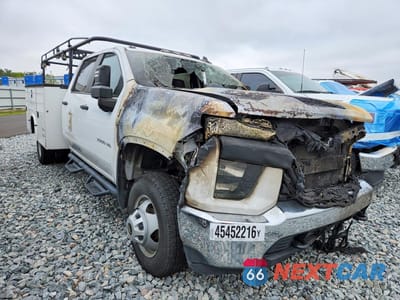 Czwarte zdjęcie samochodu z boku: 2021 CHEVROLET SILVERADO UTILITY / SERVICE TRUCK VIN:1GB4YSEY6MF242545 - miniatura