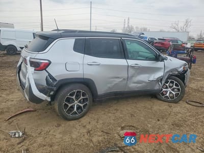 Trzecie zdjęcie samochodu z tyłu: 2024 JEEP COMPASS LATITUDE LUX VIN:3C4NJDCN0RT114209 - miniatura