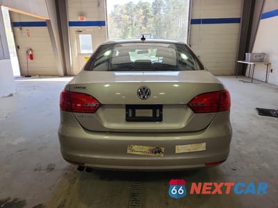 Zdjęcie 6 z 11 samochodu: 2014 VOLKSWAGEN JETTA SE VIN:3VWD17AJ0EM295472 - miniatura