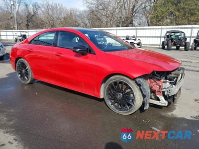 Czwarte zdjęcie samochodu z boku: 2020 MERCEDES-BENZ CLA 250 VIN:W1K5J4GB7LN083991 - miniatura
