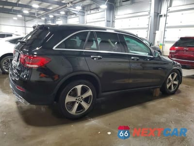 Trzecie zdjęcie samochodu z tyłu: 2022 MERCEDES-BENZ GLC 300 4MATIC VIN:W1N0G8EB8NG120138 - miniatura
