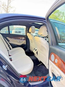 Zdjęcie 6 z 10 samochodu: 2018 MERCEDES-BENZ E 300 VIN:WDDZF4JB2JA338952 - miniatura