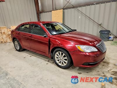 Czwarte zdjęcie samochodu z boku: 2013 CHRYSLER 200 TOURING VIN:1C3CCBBGXDN527017 - miniatura