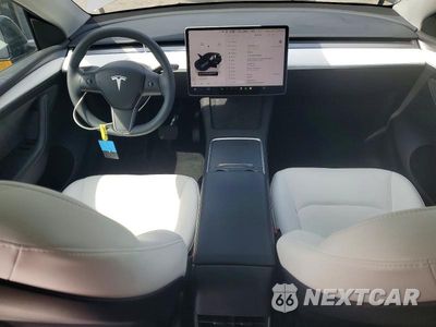 Zdjęcie 8 z 13 samochodu: 2024 TESLA MODEL Y VIN:7SAYGDEE7RF001965 - miniatura