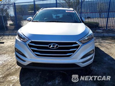 Piąte zdjęcie samochodu w środku: 2018 HYUNDAI TUCSON SEL VIN:KM8J33A4DJU723920 - miniatura