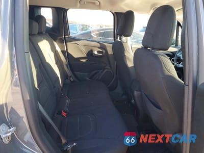 Zdjęcie 11 z 14 samochodu: 2021 JEEP RENEGADE LATITUDE VIN:ZACNJDB15MPM12072 - miniatura
