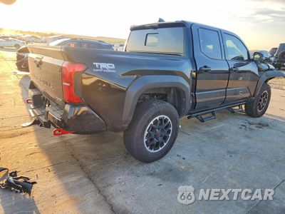 Trzecie zdjęcie samochodu z tyłu: 2025 TOYOTA TACOMA TRD OFF-ROAD HV VIN:3TYLC5LN4ST050722 - miniatura
