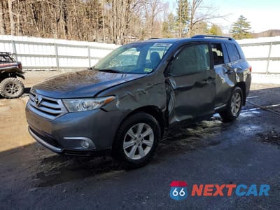 2011 TOYOTA HIGHLANDER BASE 5TDBK3EH4BS077652 - główne zdjęcie licytacji z USA - miniatura