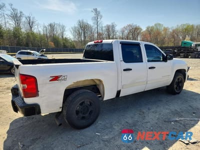 Trzecie zdjęcie samochodu z tyłu: 2007 CHEVROLET SILVERADO K1500 CREW CAB VIN:2GCEK13C971535225 - miniatura