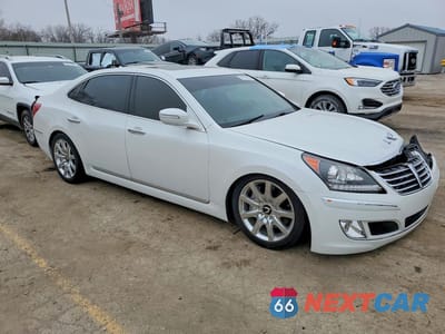 Czwarte zdjęcie samochodu z boku: 2013 HYUNDAI EQUUS SIGNATURE VIN:KMHGH4JH3DU059797 - miniatura