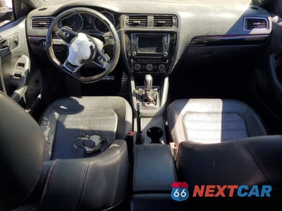 Zdjęcie 8 z 13 samochodu: 2017 VOLKSWAGEN GLI VIN:3VW4T7AJ6HM286192 - miniatura
