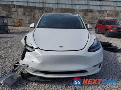 Piąte zdjęcie samochodu w środku: 2023 TESLA MODEL Y VIN:7SAYGDEF7PA048965 - miniatura
