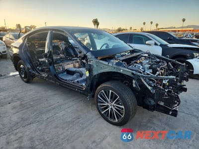 Czwarte zdjęcie samochodu z boku: 2025 LEXUS ES 300H BASE VIN:58ADA1C12SU071046 - miniatura