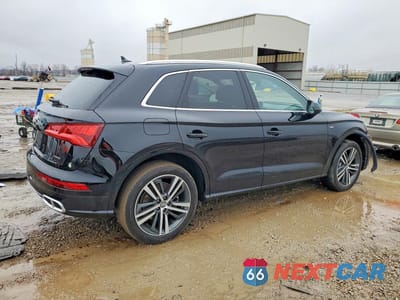 Trzecie zdjęcie samochodu z tyłu: 2020 AUDI Q5 E PREMIUM PLUS VIN:WA1E2AFY7L2068124 - miniatura