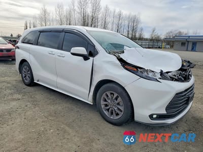 Czwarte zdjęcie samochodu z boku: 2023 TOYOTA SIENNA LE 8-PASSENGER VIN:5TDKSKFC2PS091893 - miniatura