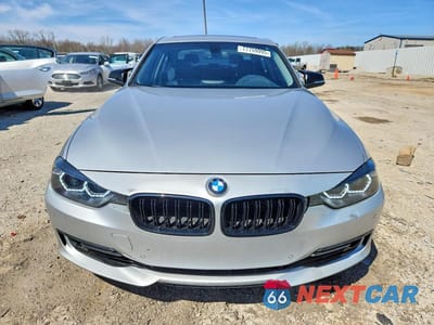 Piąte zdjęcie samochodu w środku: 2012 BMW 328 I VIN:WBA3A5G53CNP17229 - miniatura