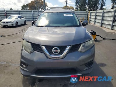Piąte zdjęcie samochodu w środku: 2014 NISSAN ROGUE SV VIN:5N1AT2MTXEC813164 - miniatura
