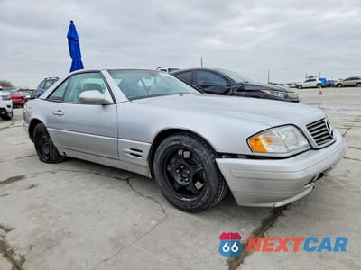 Czwarte zdjęcie samochodu z boku: 2000 MERCEDES-BENZ SL 500 VIN:WDBFA68F9YF189709 - miniatura