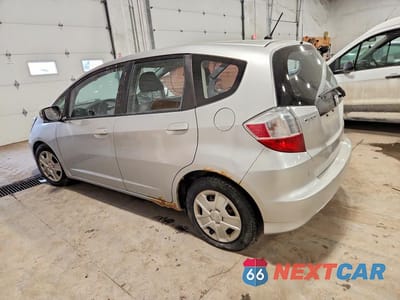 Drugie zdjęcie samochodu z przodu: 2013 HONDA FIT VIN:JHMGE8H3XDC079046 - miniatura