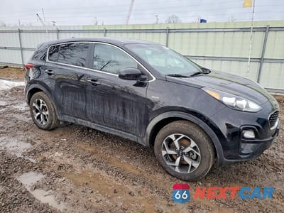 Czwarte zdjęcie samochodu z boku: 2021 KIA SPORTAGE LX VIN:KNDPMCAC7M7892581 - miniatura