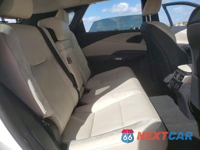 Zdjęcie 11 z 12 samochodu: 2023 LEXUS ES 300 BASE VIN:2T2BBMCA4PC016793 - miniatura