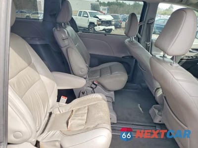 Zdjęcie 11 z 12 samochodu: 2020 TOYOTA SIENNA XLE 8-PASSENGER VIN:5TDYZ3DC9LS062075 - miniatura