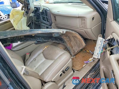 Zdjęcie 8 z 13 samochodu: 2003 GMC YUKON DENALI VIN:1GKEK63U93J289318 - miniatura