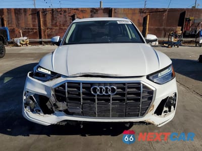 Piąte zdjęcie samochodu w środku: 2021 AUDI Q5 PREMIUM VIN:WA1AAAFY7M2008427 - miniatura