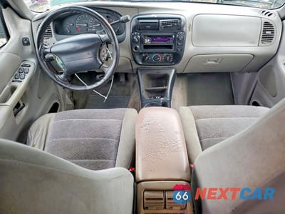 Zdjęcie 8 z 12 samochodu: 1999 FORD EXPLORER VIN:1FMDU34E8XUB73423 - miniatura
