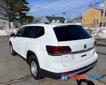 Trzecie zdjęcie samochodu z tyłu: 2019 VOLKSWAGEN ATLAS SE VIN:1V2WR2CA6KC574585 - miniatura