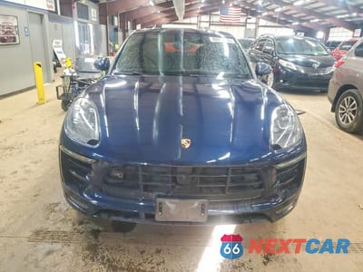 Piąte zdjęcie samochodu w środku: 2018 PORSCHE MACAN GTS VIN:WP1AG2A50JLB63428 - miniatura